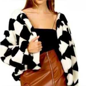 HYFVE Black and White/Offwhite Diamond Pattern Short Jacket NWT XL